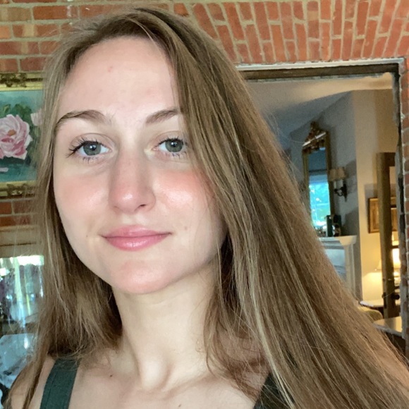 Meet your Posher, Antonia - Picture 1 of 1